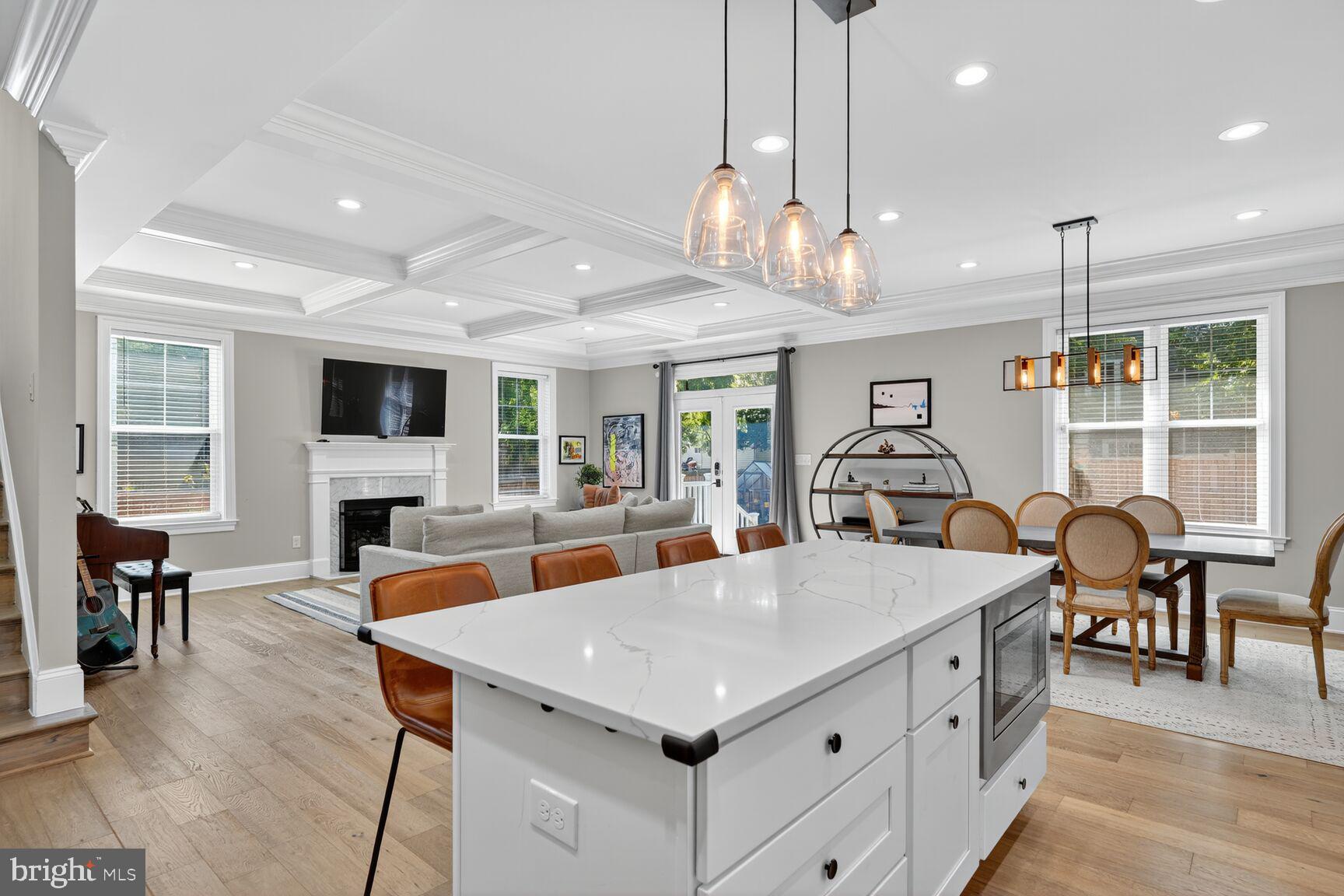 2808 W GEORGE MASON ROAD