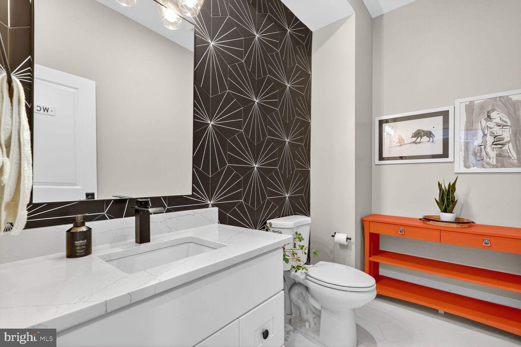 2808 W GEORGE MASON ROAD