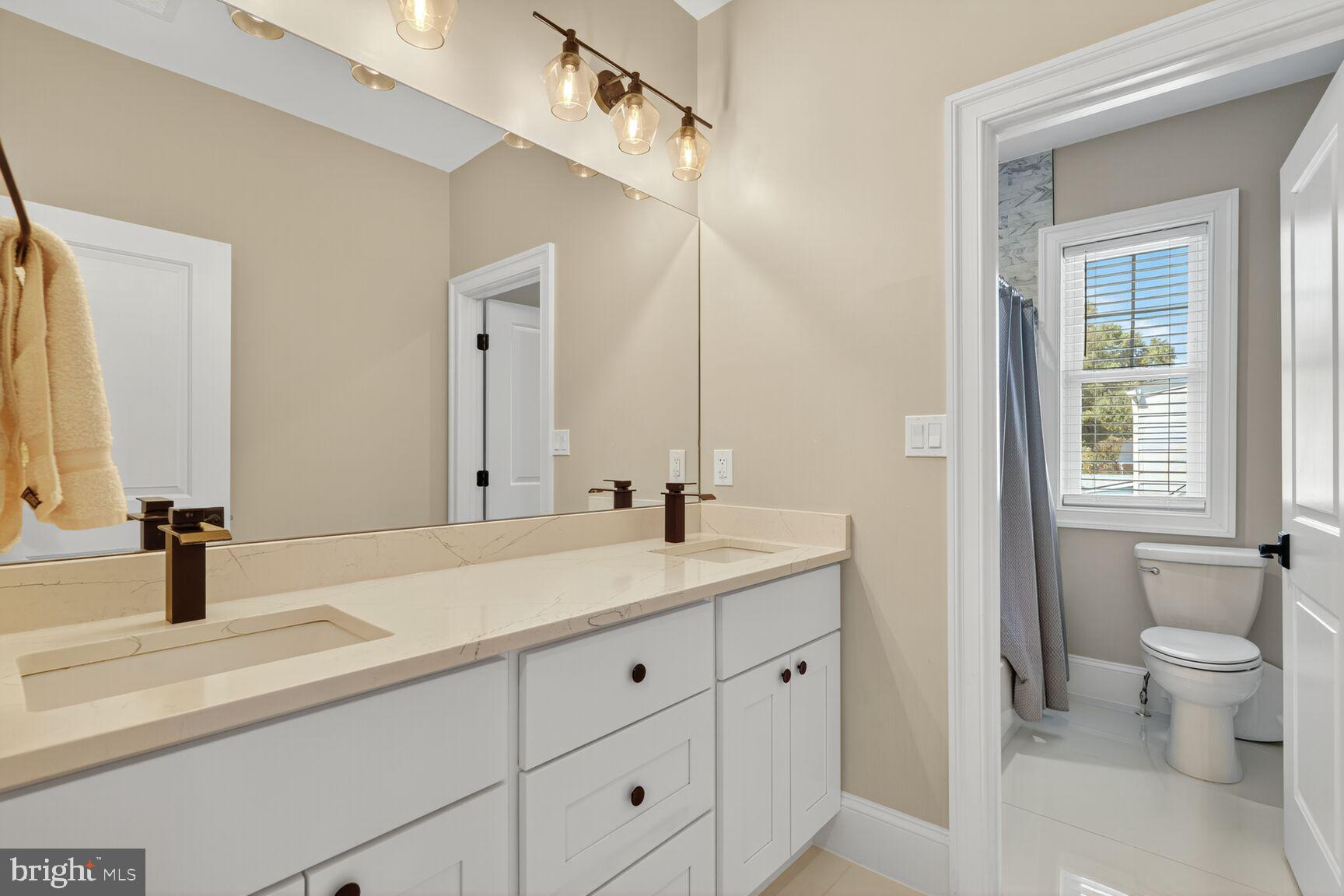 2808 W GEORGE MASON ROAD