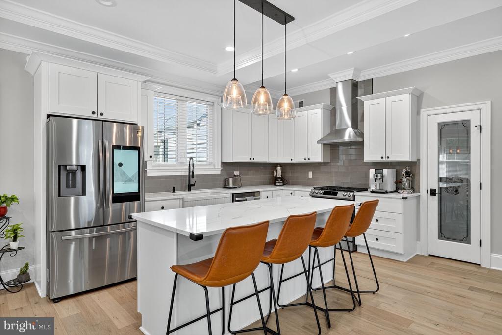 2808 W GEORGE MASON ROAD