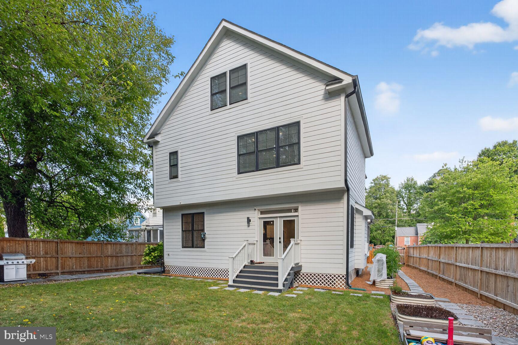 2808 W GEORGE MASON ROAD