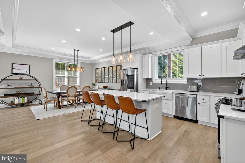 2808 W GEORGE MASON ROAD