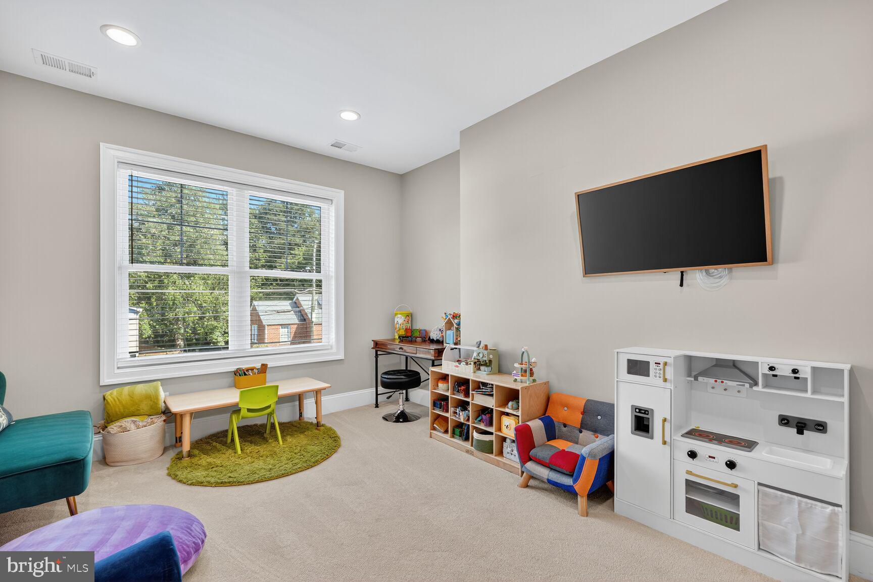 2808 W GEORGE MASON ROAD
