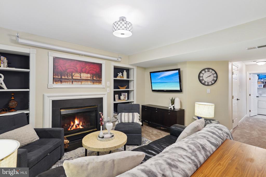 6667 DEBRA LU WAY