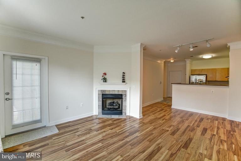 3021 NICOSH CIRCLE 1403