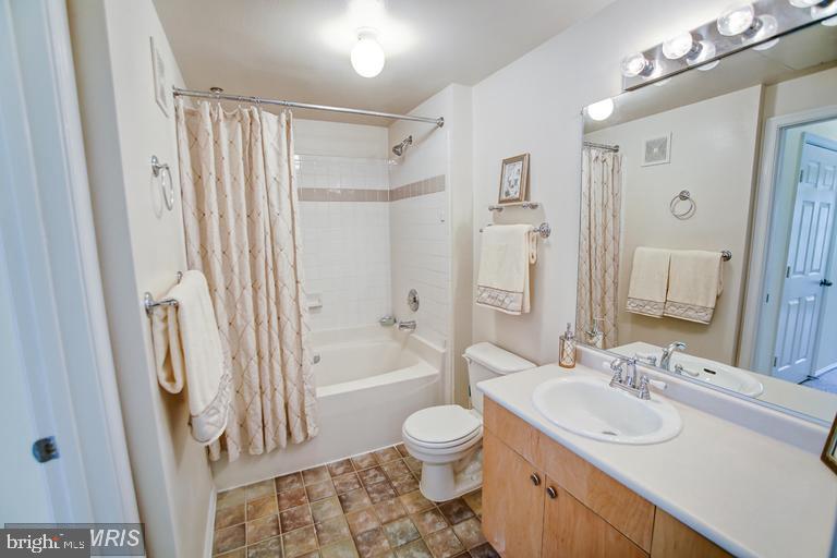 3021 NICOSH CIRCLE 1403
