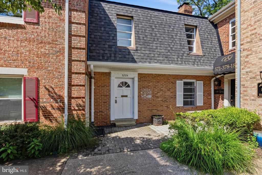 8212 OLD COURTHOUSE ROAD Unit: 2