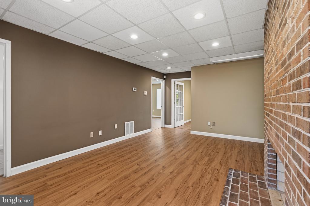 8212 OLD COURTHOUSE ROAD Unit: 2