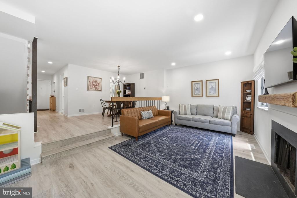 5826 JACKSONS OAK COURT
