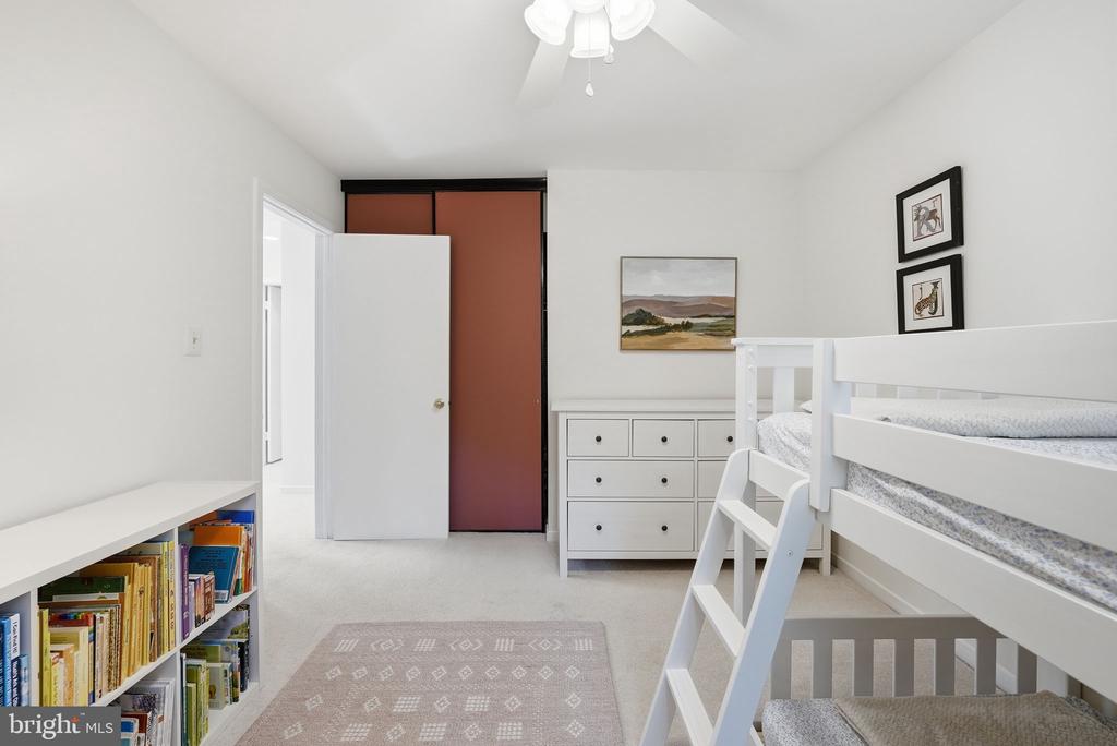 5826 JACKSONS OAK COURT