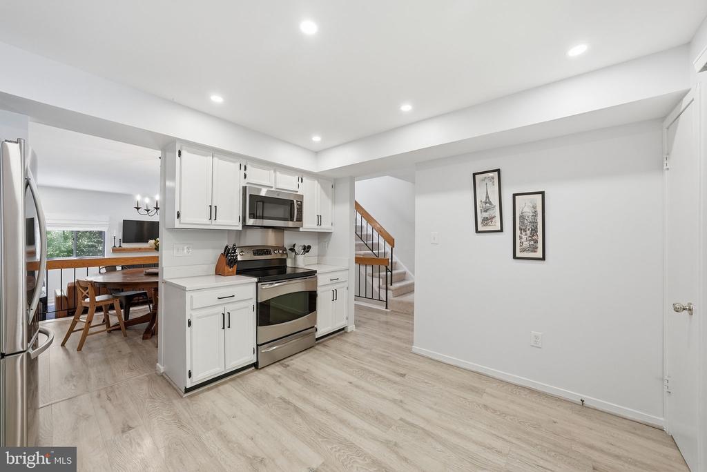 5826 JACKSONS OAK COURT