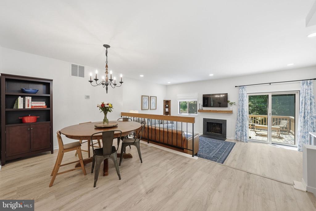 5826 JACKSONS OAK COURT
