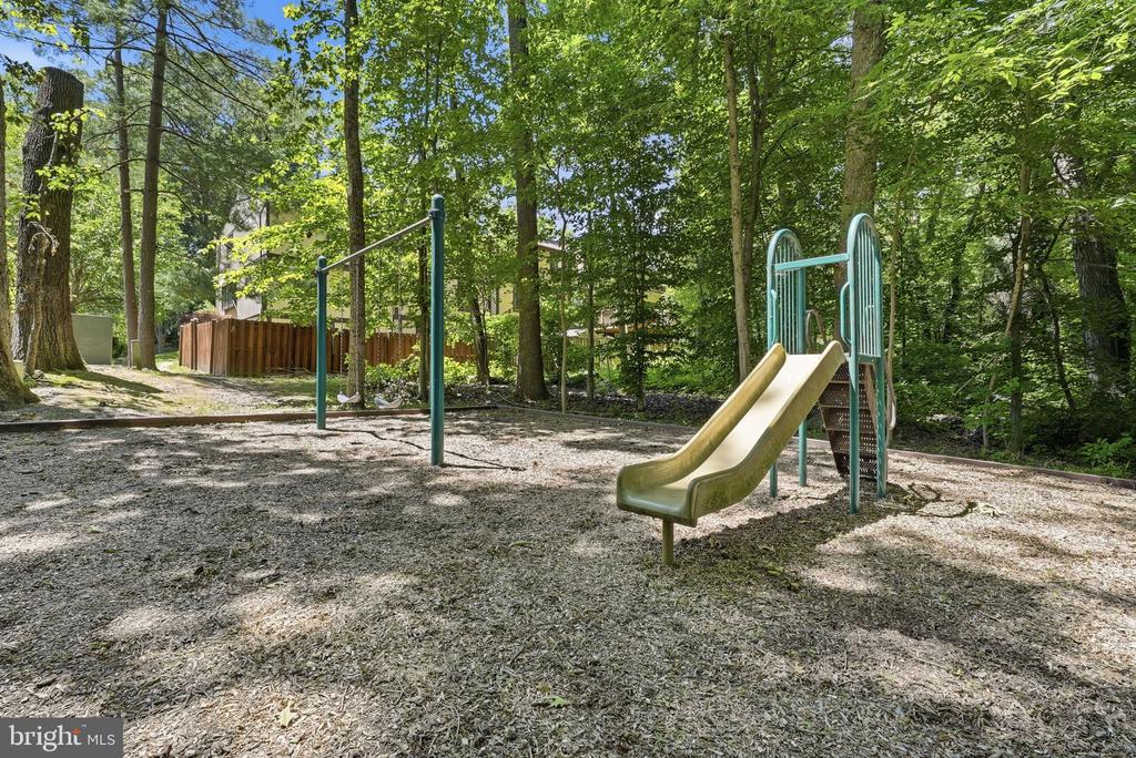 5826 JACKSONS OAK COURT