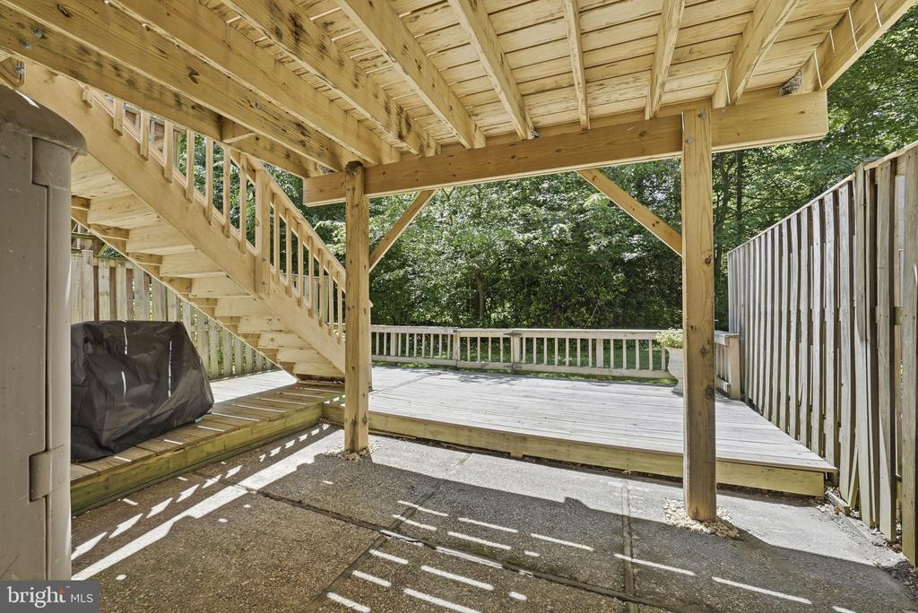 5826 JACKSONS OAK COURT