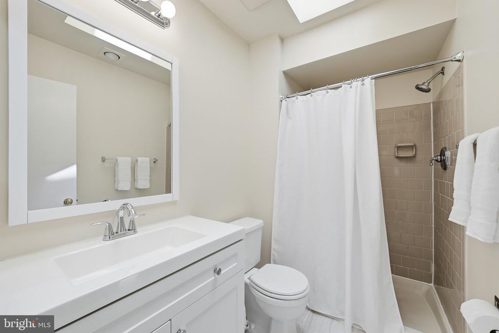 5826 JACKSONS OAK COURT