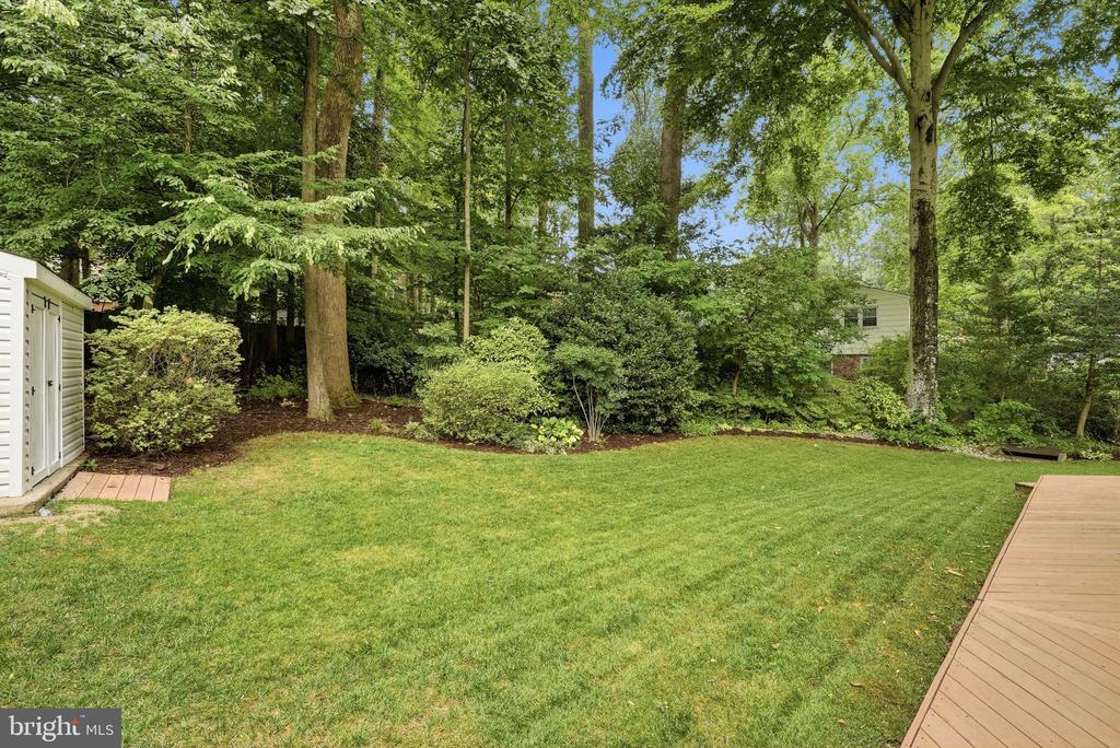 5004 LINETTE LANE