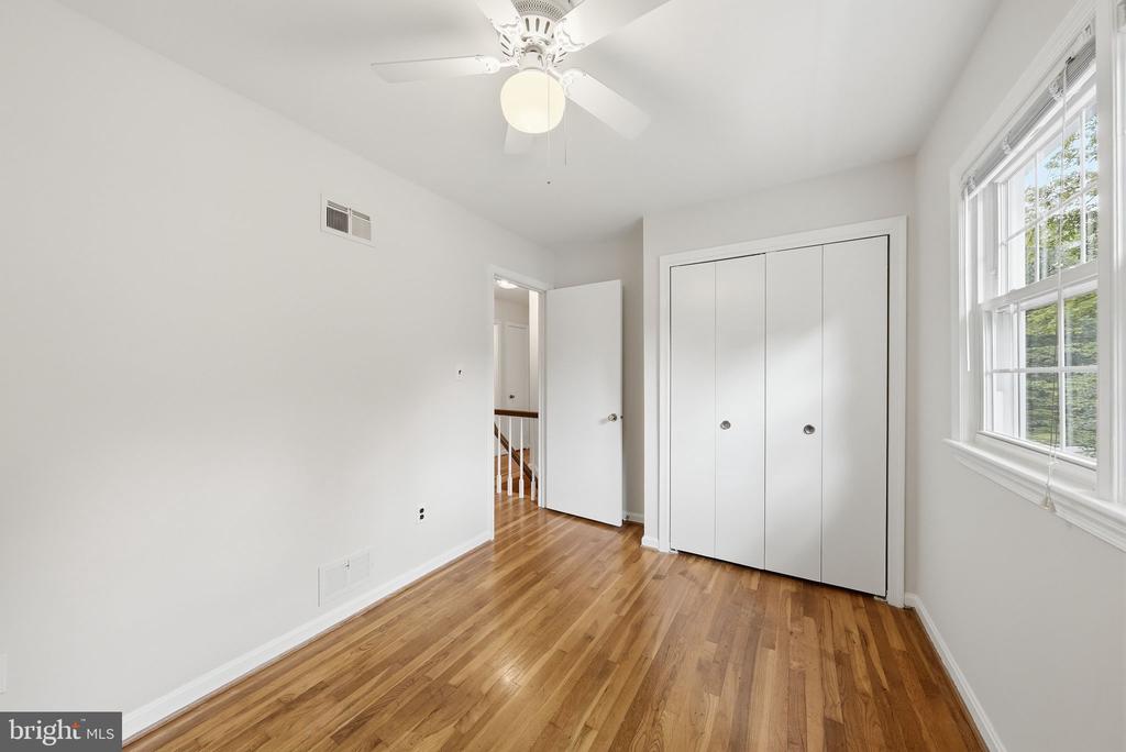 5004 LINETTE LANE