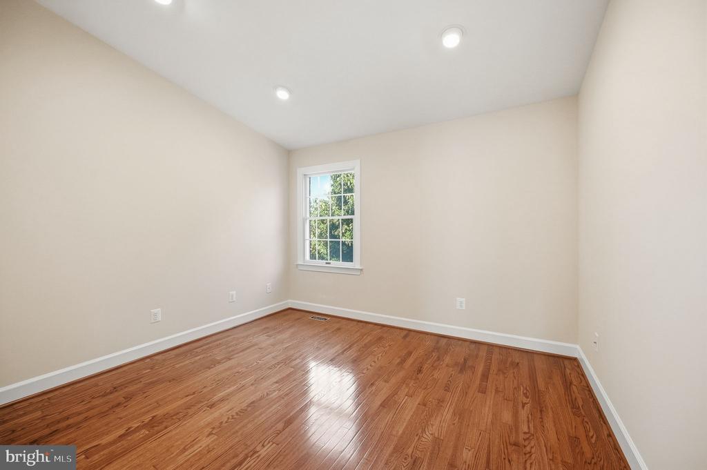 8143 MADRILLON COURT