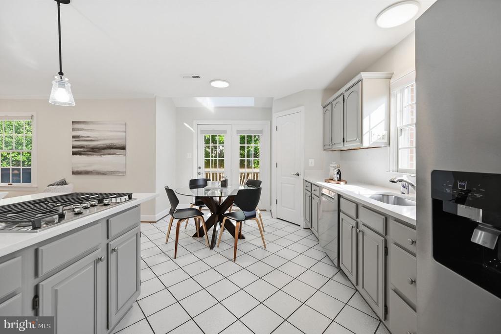 8143 MADRILLON COURT