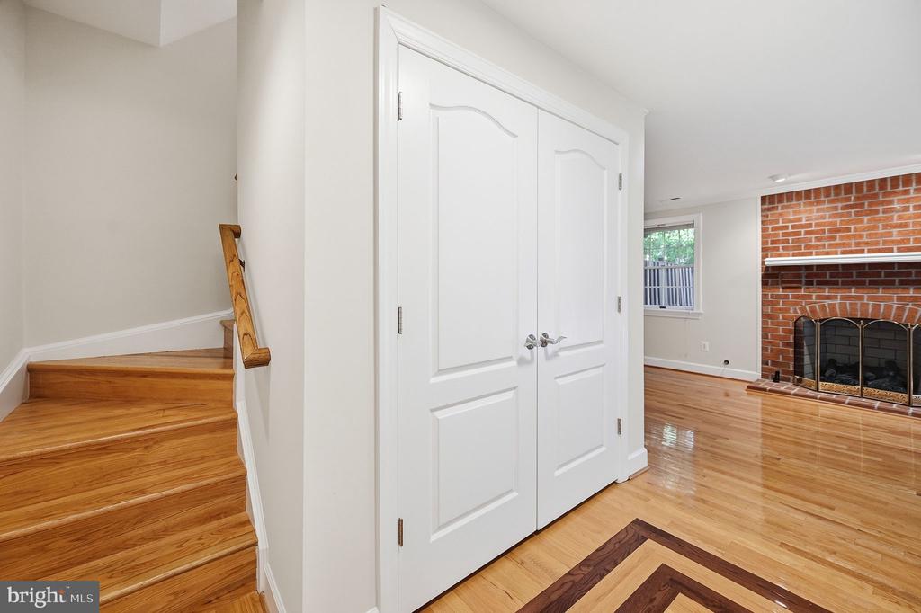 8143 MADRILLON COURT