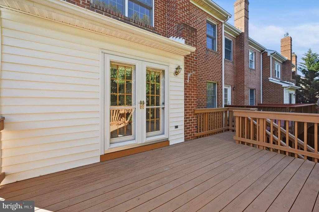 8143 MADRILLON COURT