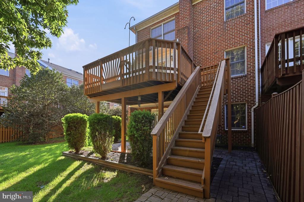 8143 MADRILLON COURT