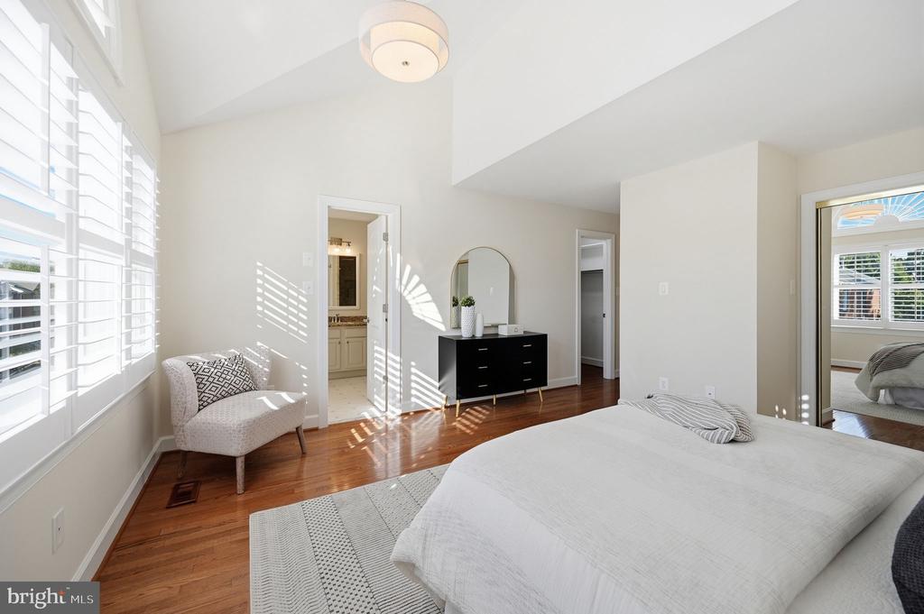 8143 MADRILLON COURT