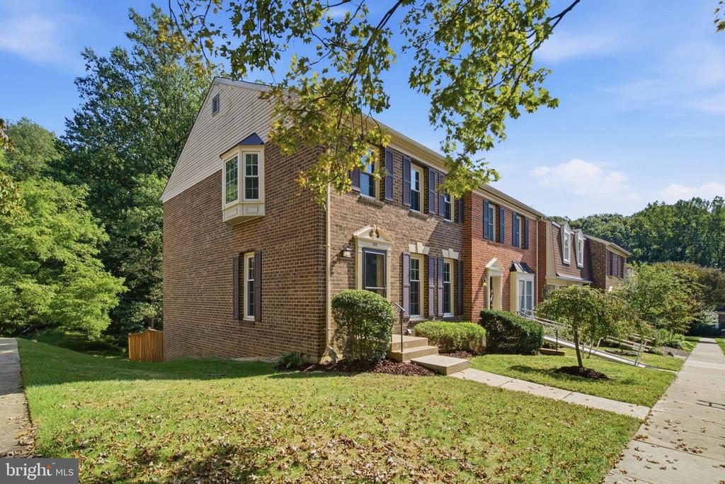 3715 MOUNT AIREY LANE