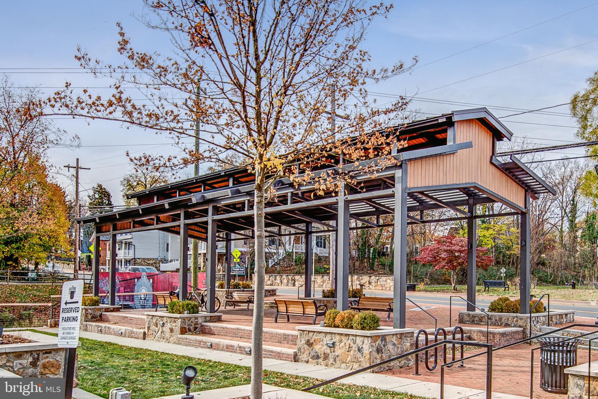 4 Stationmaster St SE #404