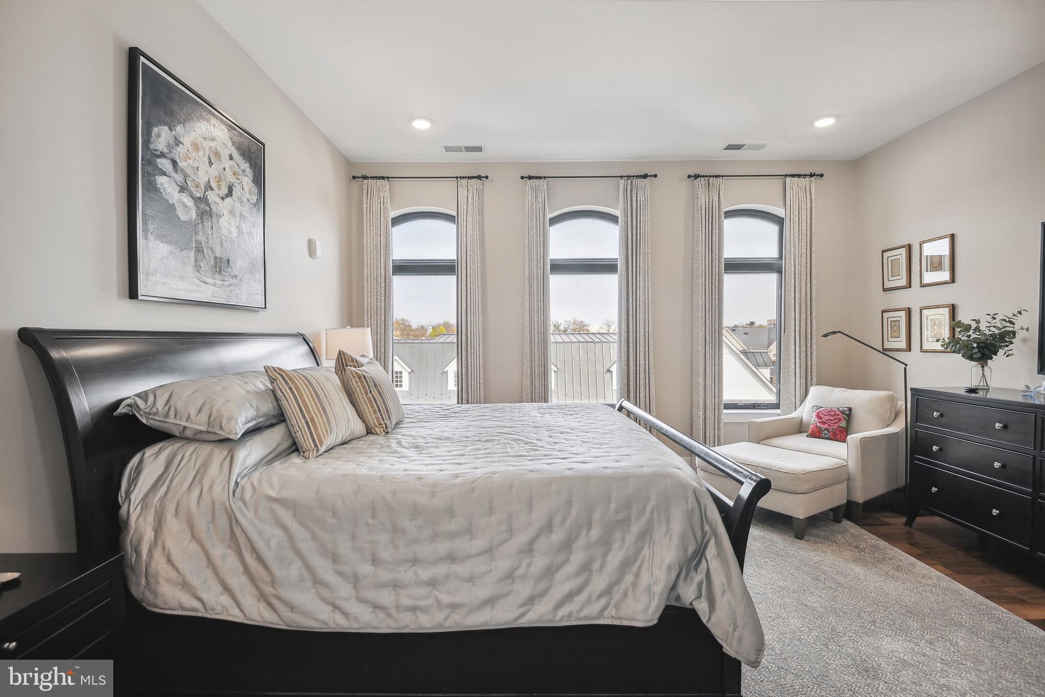 4 Stationmaster St SE #404