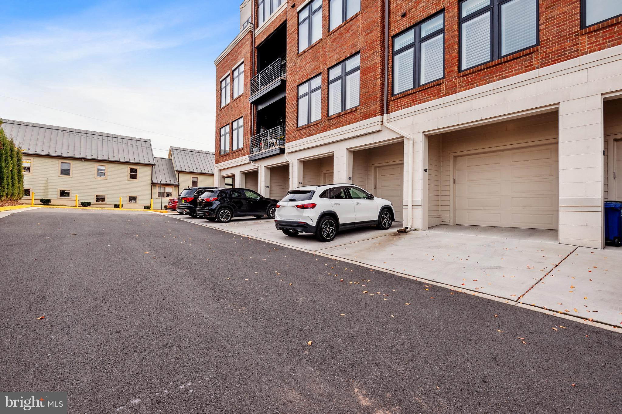 4 Stationmaster St SE #404