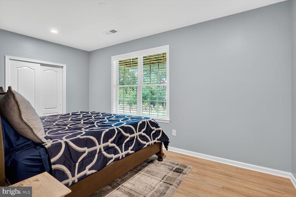 41381 LADYBUG COURT