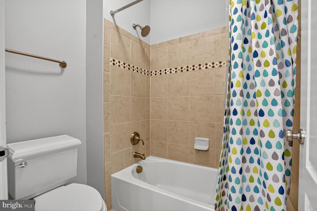 41381 LADYBUG COURT
