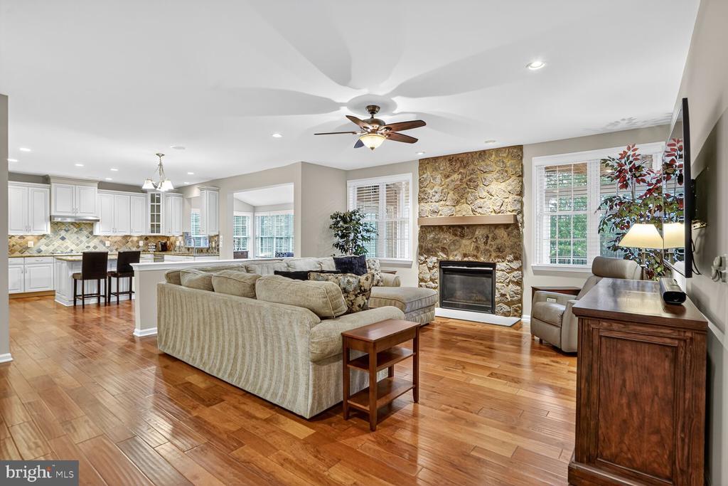 41381 LADYBUG COURT