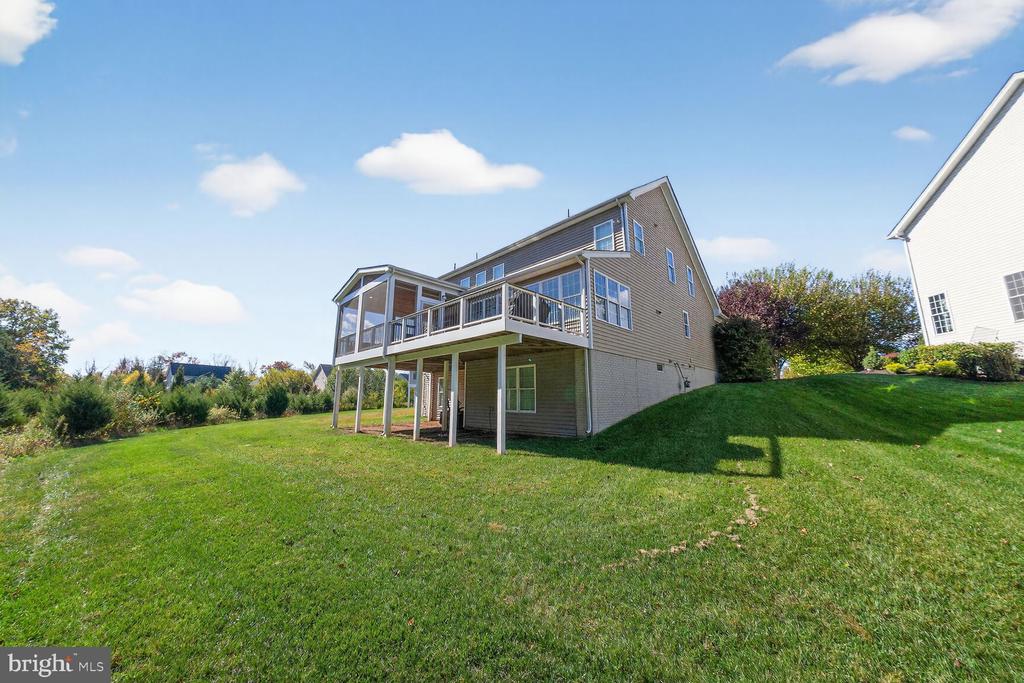 41381 LADYBUG COURT