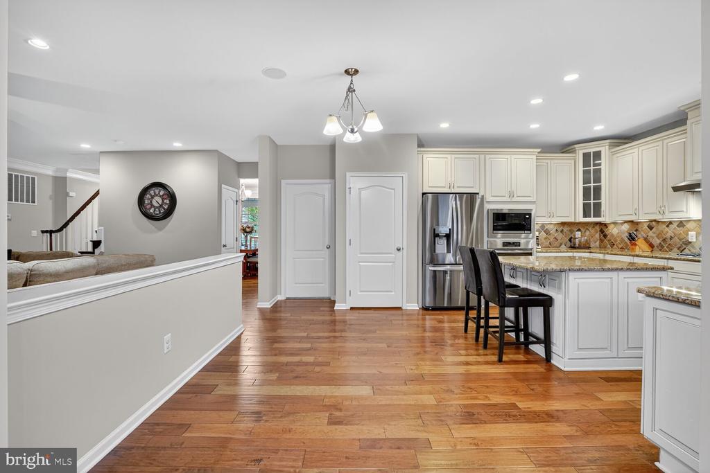 41381 LADYBUG COURT