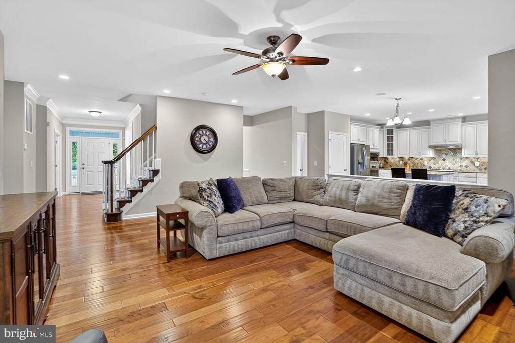 41381 LADYBUG COURT