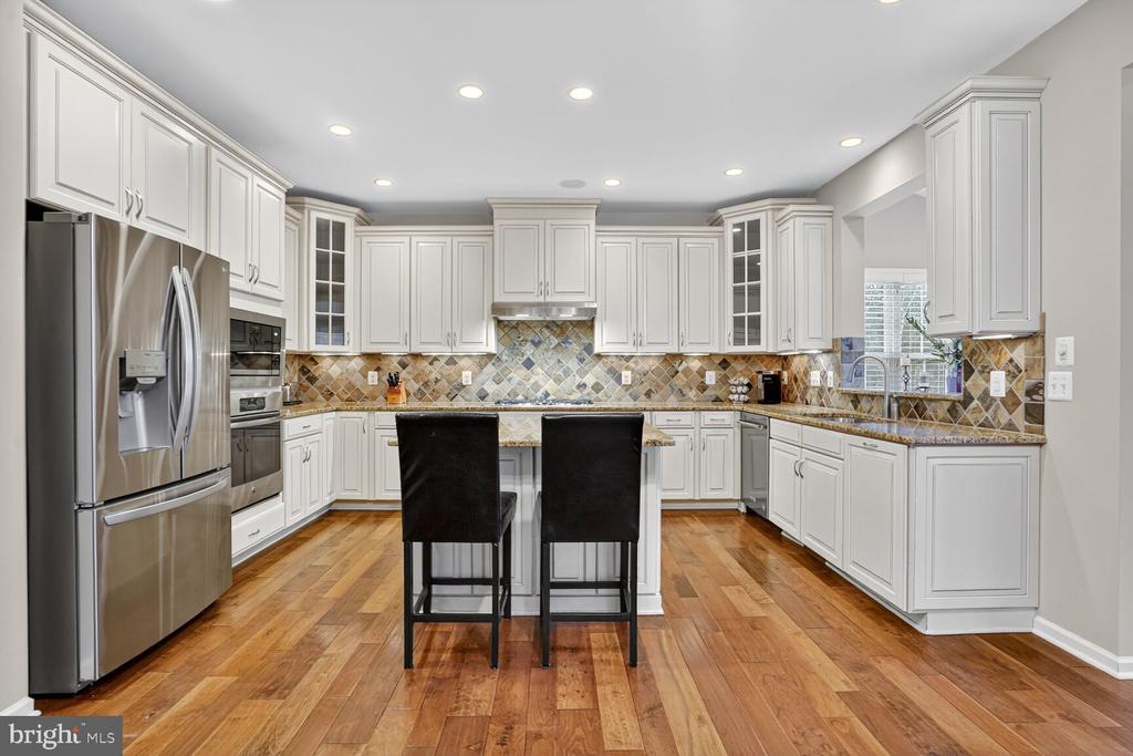41381 LADYBUG COURT