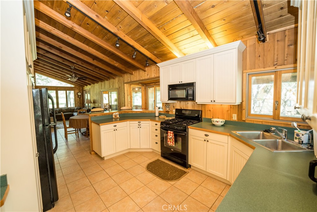 11011 26 S Shore Drive