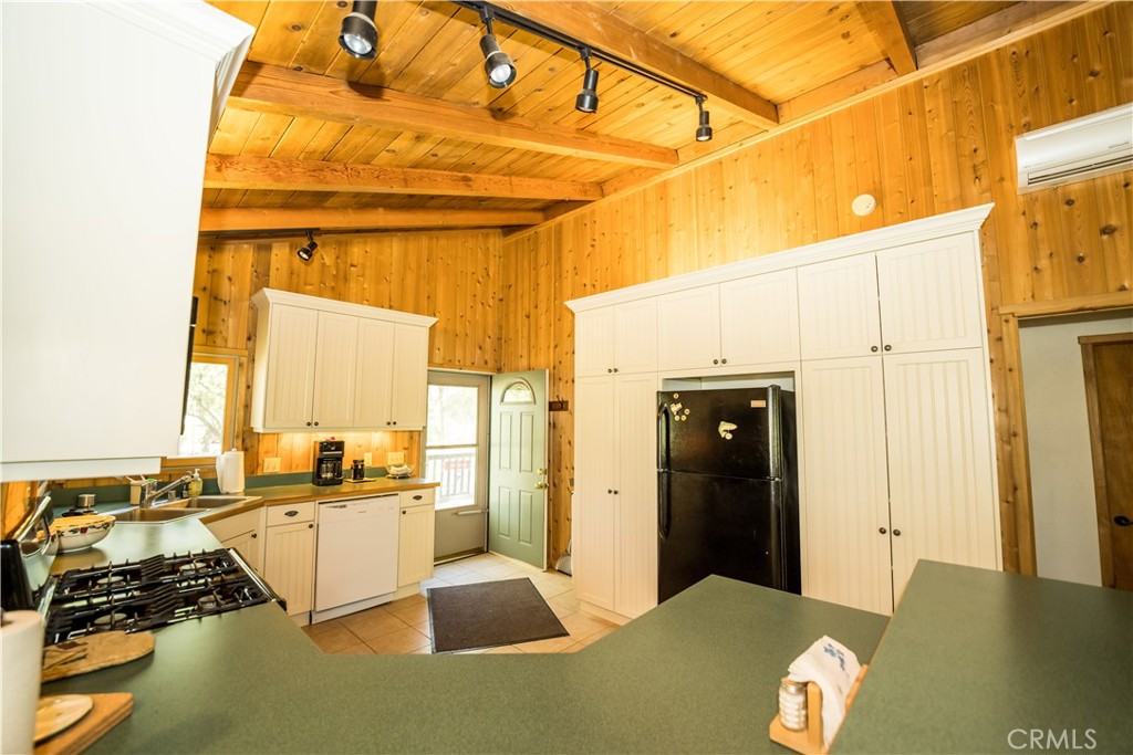 11011 26 S Shore Drive