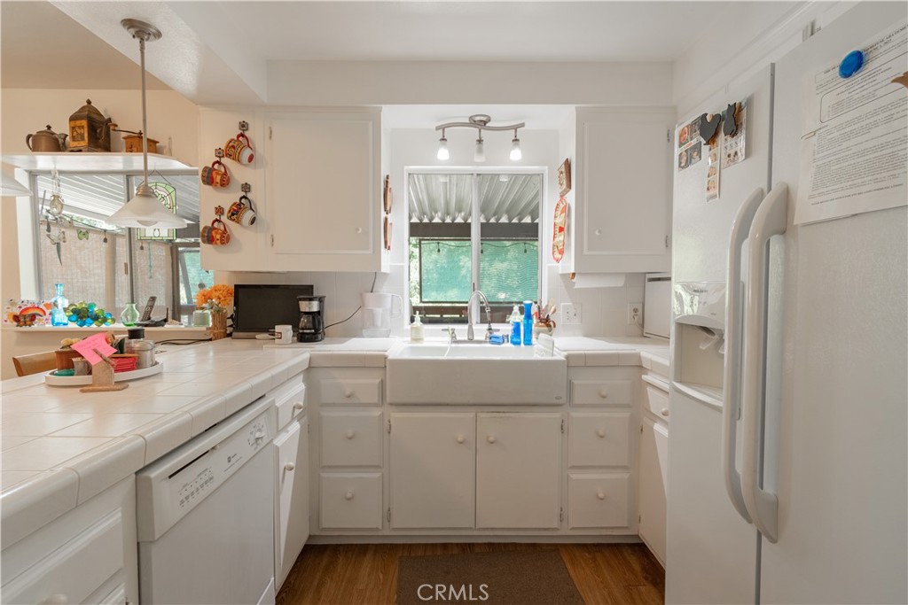 8900 Pino Solo Avenue