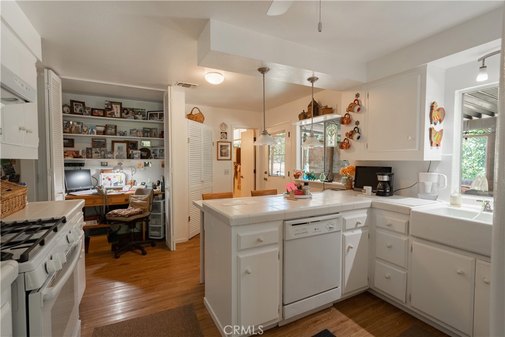 8900 Pino Solo Avenue