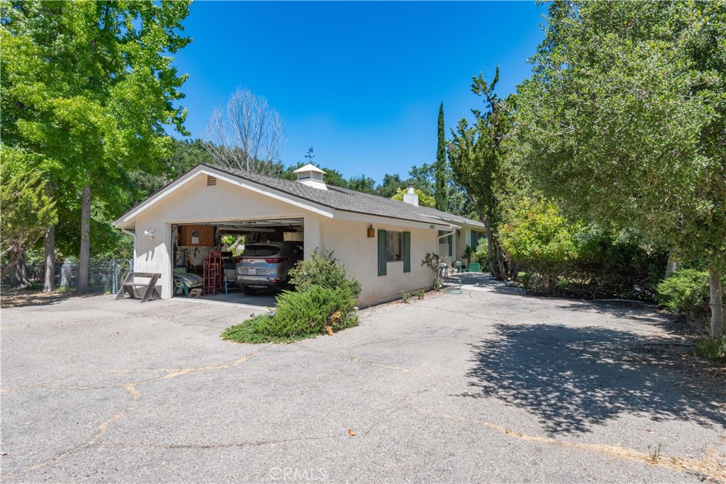 8900 Pino Solo Avenue