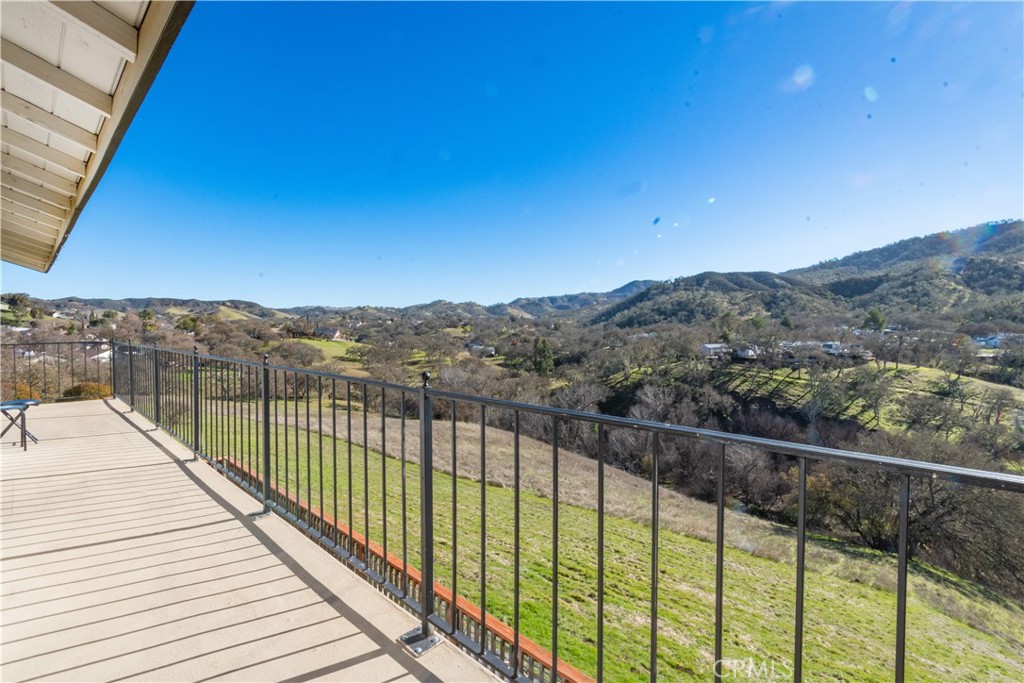 5058 Meadow Lark Lane