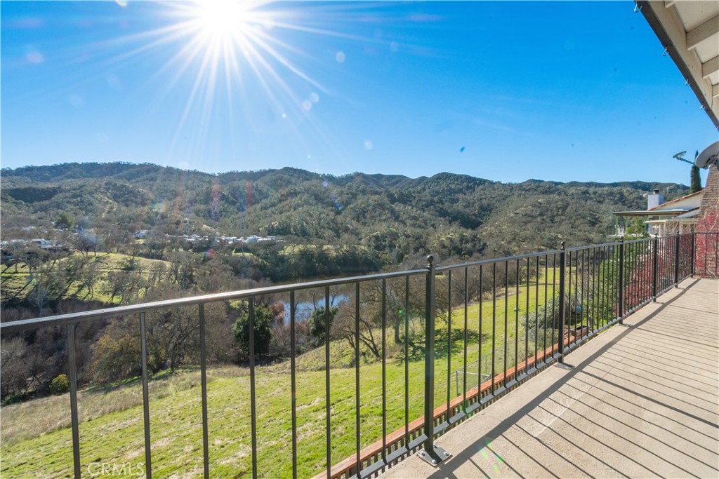 5058 Meadow Lark Lane