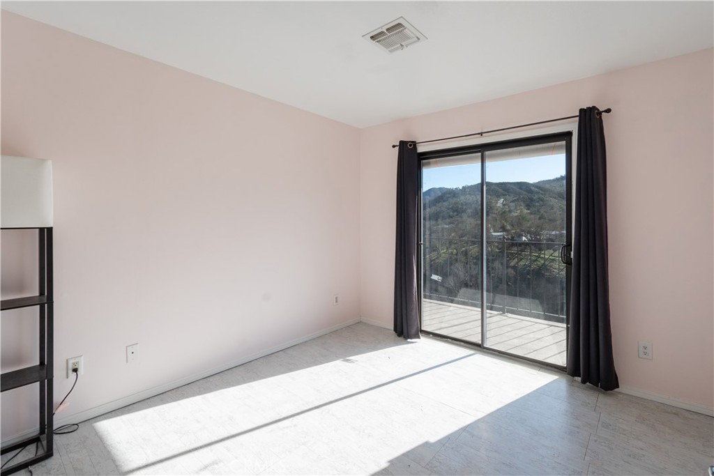 5058 Meadow Lark Lane