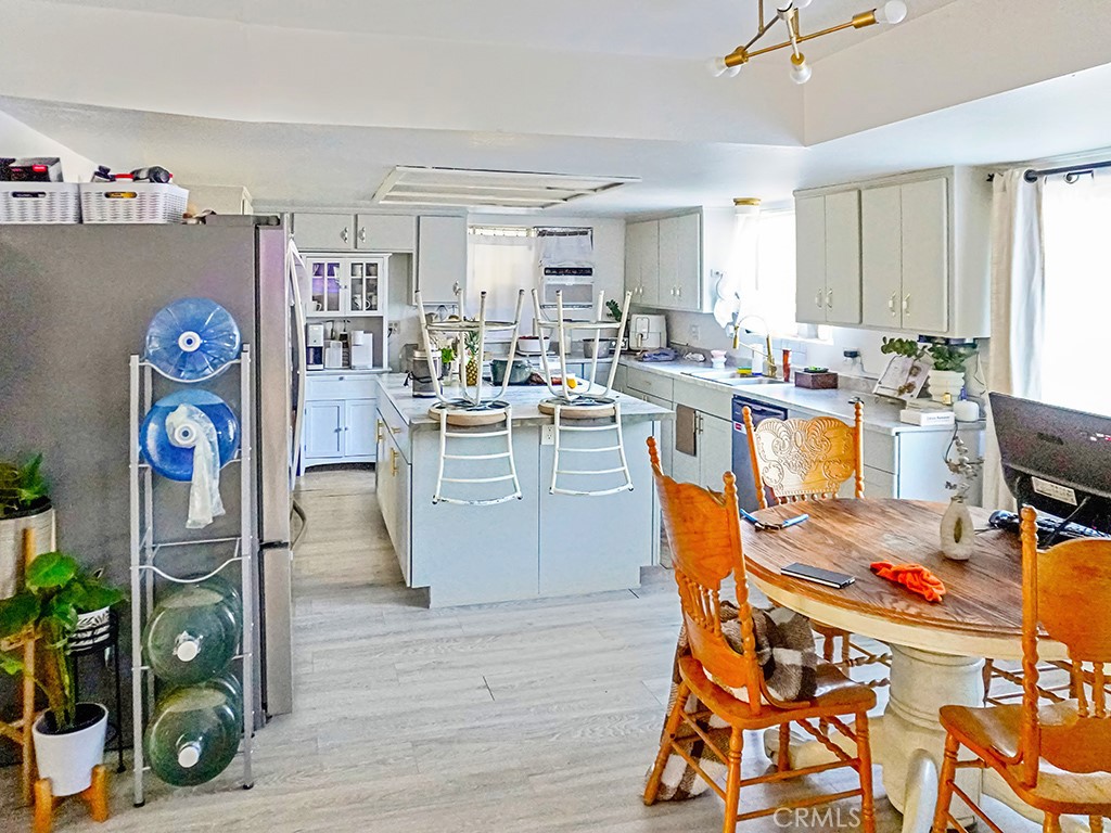 9635 Carmelita Avenue