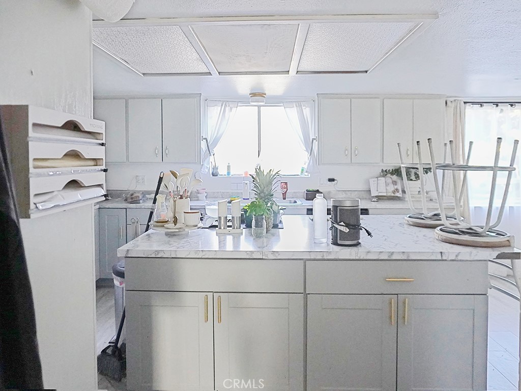 9635 Carmelita Avenue