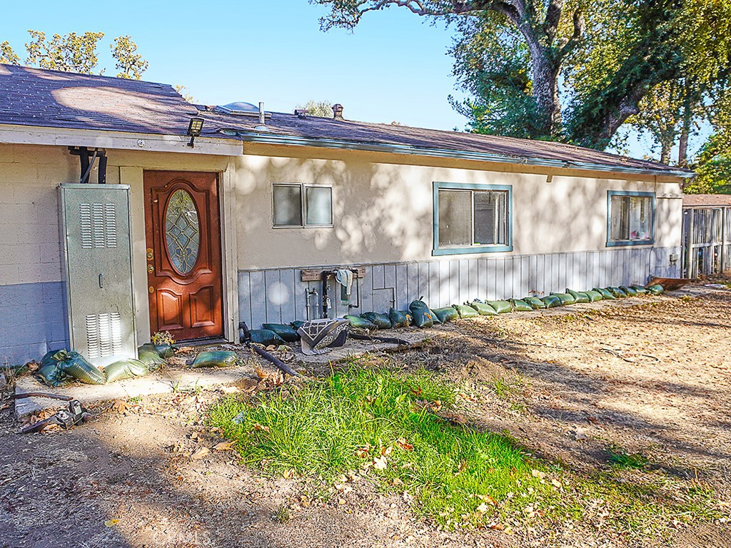 9635 Carmelita Avenue