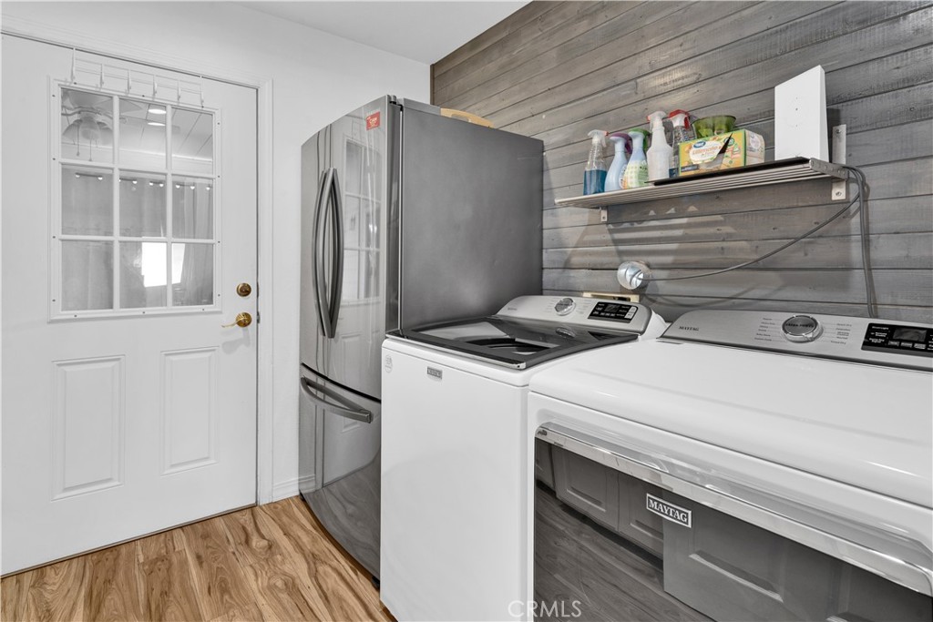 53500 Bradley Lockwood